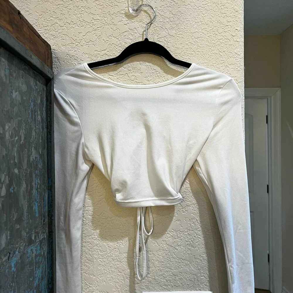 Shein White Open Back Top Size S - Picture 1 of 2